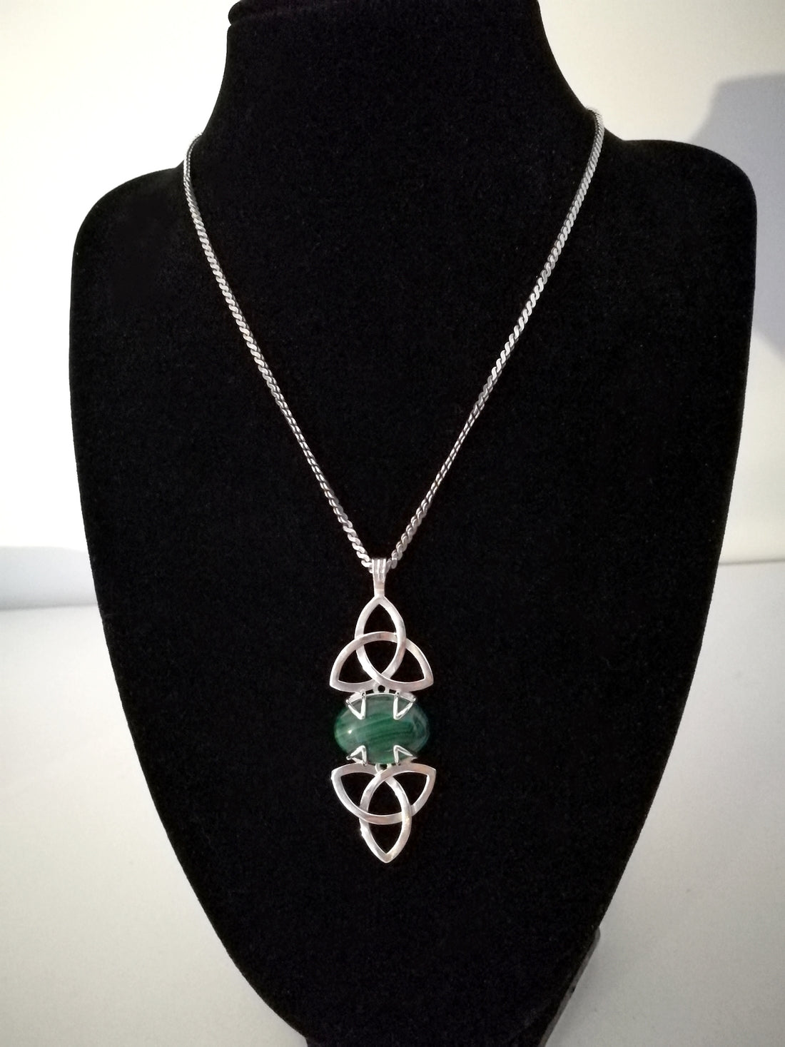 Celtic Love Knot Emerald Necklace Gold Jewelry Celtic Necklace Outlander  Jewelry Scottish Gifts. Gold Necklace Birthstone Jewelry Bride Gift - Etsy